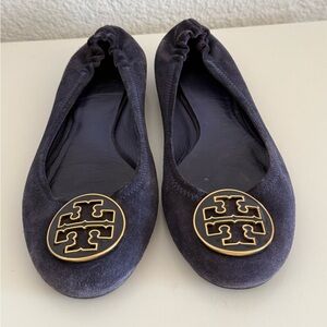 Tory Burch Reva Blue Suede Flats w/Gold Enameled Logo, sz 8.5